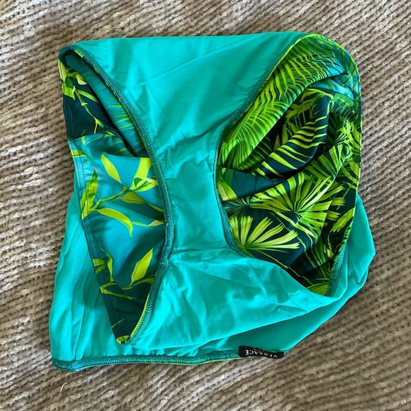 Versace SS20 Verde Jungle Print One Shoulder One-Piece Bathing Suit - Picture 8 of 8